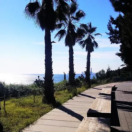 Helena Seaview & Beach-apartment Montgat