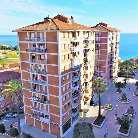 Helena Seaview & Beach-apartment Apartment